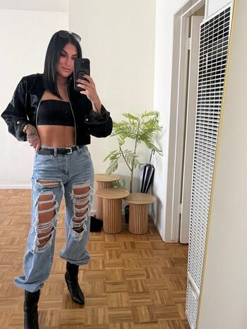 Sonya Deville