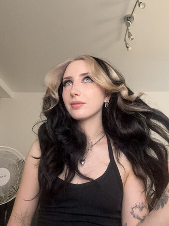Full leaked Sophie burrell page private onlyfans photo