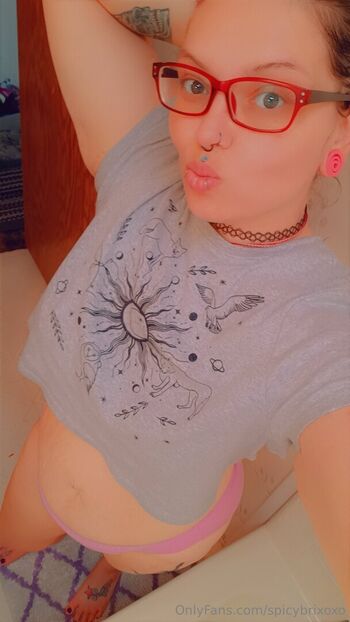 Full leaked Spicybrixoxo private onlyfans photo