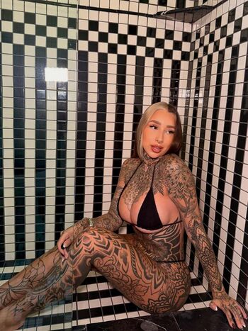 Full leaked Split tongue bri page private onlyfans photo