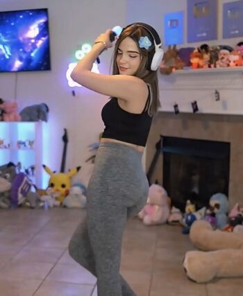 Full leaked Staryuuki page private onlyfans photo