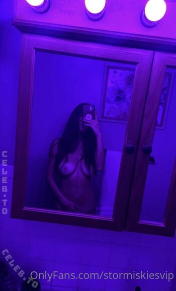 Full leaked Stormiskies private onlyfans photo