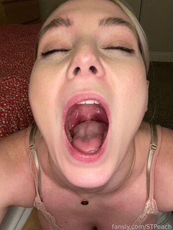 Full leaked Stpeach page private onlyfans photo