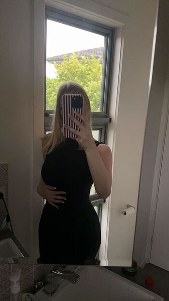 Full leaked Tashleevers private onlyfans photo
