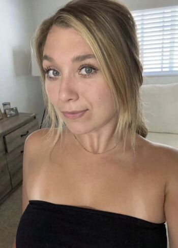 Full leaked Tayloraoude private onlyfans photo