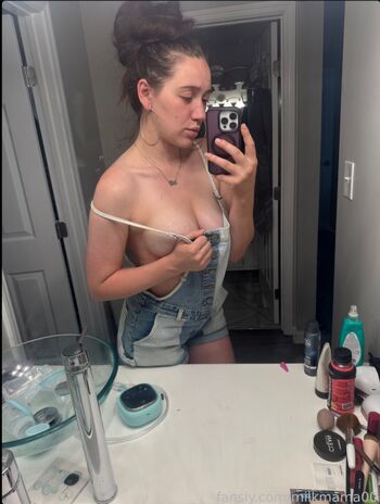Full leaked Thatcincy model private onlyfans photo