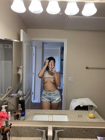 Full leaked Theanvu page private onlyfans photo
