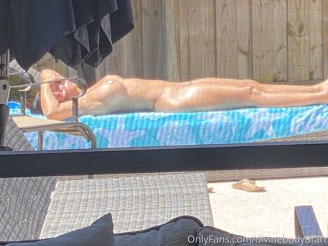 Full leaked Thedivinityofher private onlyfans photo