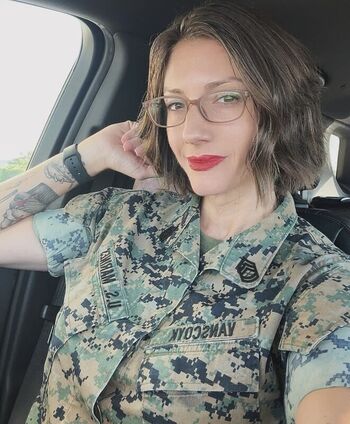 Full leaked Themotivatedgunnyvans page private onlyfans photo