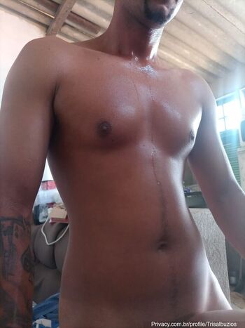 Full leaked Trisalbuzios private onlyfans photo