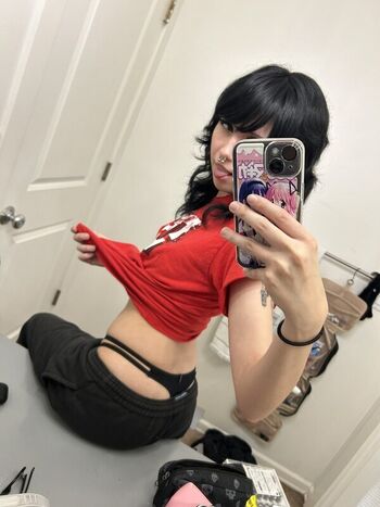 Full leaked Urwhitegf private onlyfans photo