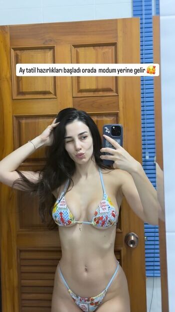 Full leaked Vahide bulu page private onlyfans photo