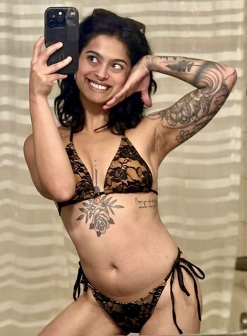 Full leaked Val merza private onlyfans photo