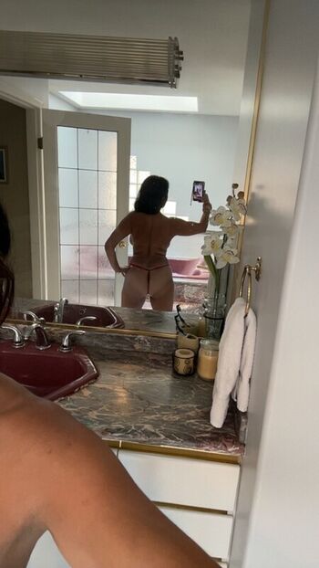 Full leaked Vancitymami private onlyfans photo