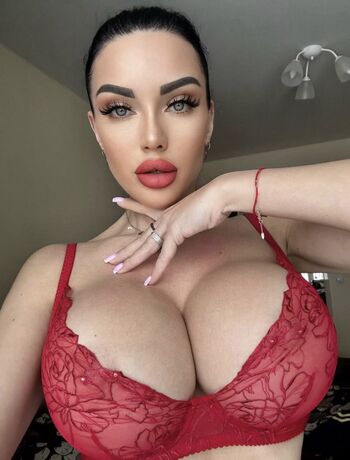 Full leaked Venami page private onlyfans photo