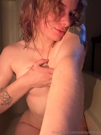Full leaked Venuzflitrap private onlyfans photo