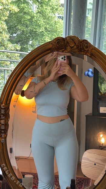 Full leaked Viky kid page private onlyfans photo
