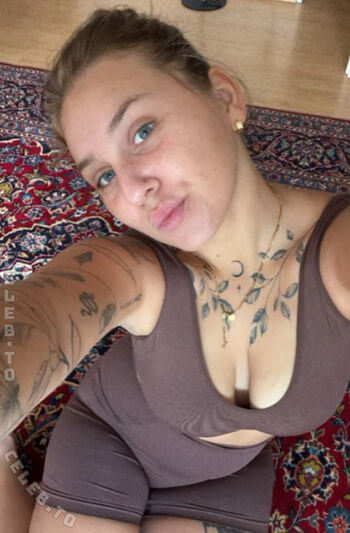 Full leaked Viky kid private onlyfans photo