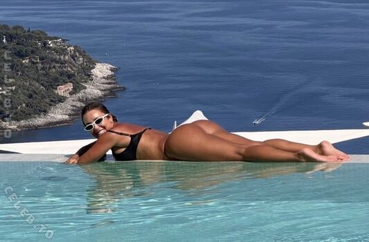 Full leaked Violetta bert page private onlyfans photo