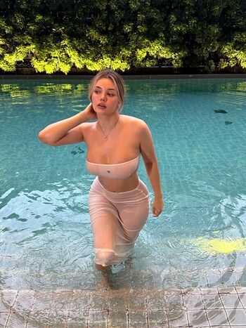 Full leaked W bery private onlyfans photo