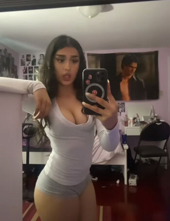 Full leaked Wajeeha khan page private onlyfans photo