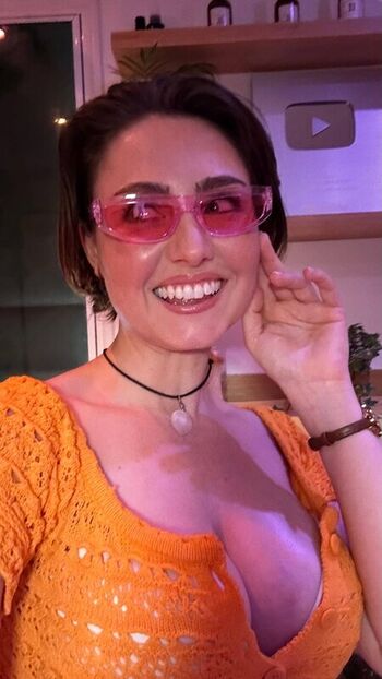 WhisperAudios ASMR