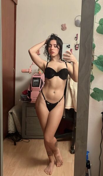 Full leaked Wormslo private onlyfans photo