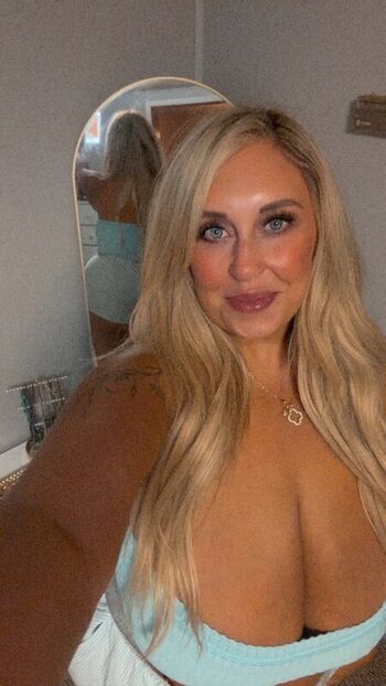 Full leaked Wvqueenb private onlyfans photo