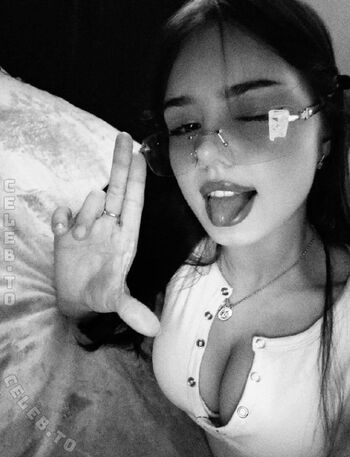 Full leaked Xdshka private onlyfans photo