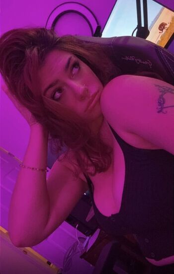 Full leaked Xemsly private onlyfans photo