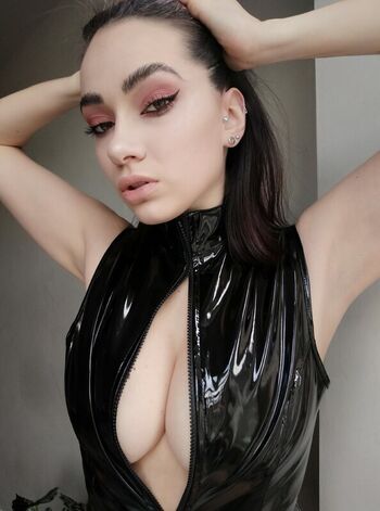 Full leaked Xenia model page private onlyfans photo