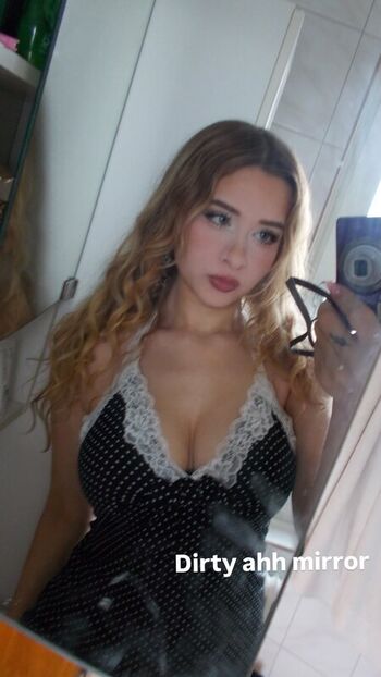 Full leaked Yaboielina page private onlyfans photo
