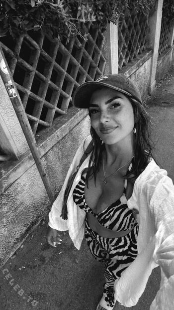 Full leaked Yeliz koc  page private onlyfans photo