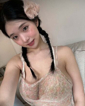 Full leaked Yeonwoo lee page private onlyfans photo