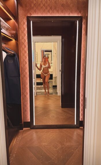Full leaked Yesjulz page private onlyfans photo