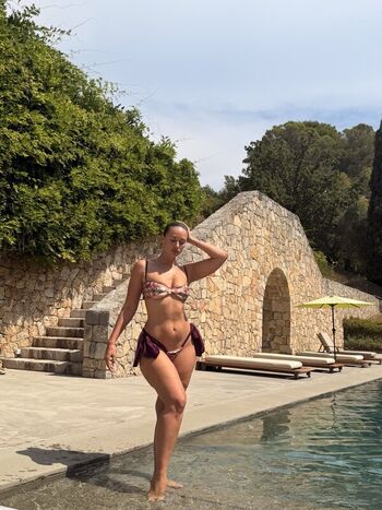 Full leaked Yesjulz private onlyfans photo