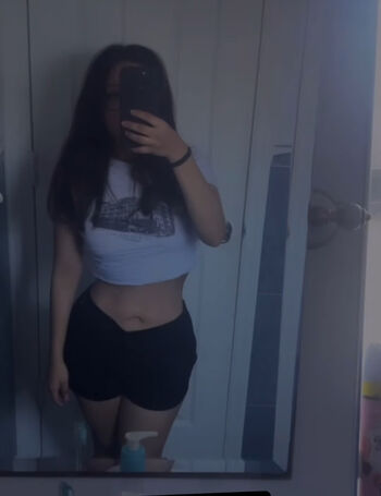 Full leaked Yetseniaa private onlyfans photo