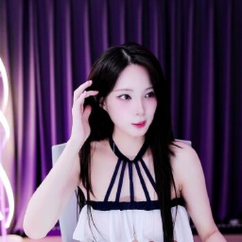 Full leaked Yunhee private onlyfans photo
